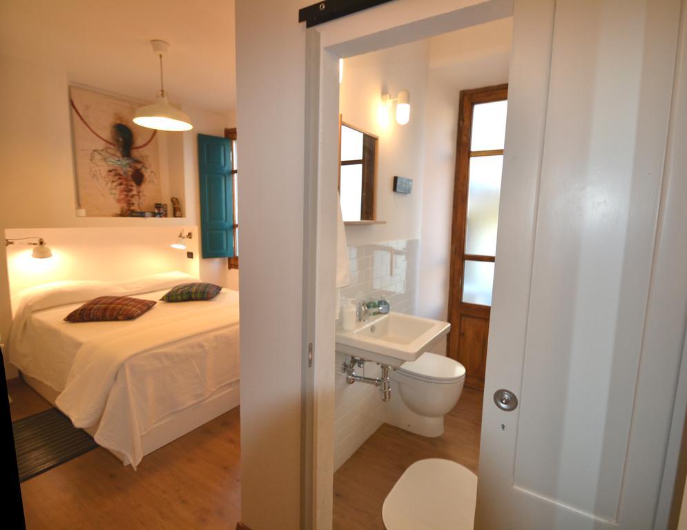 Il Bandito Re Hotel Nuoro  Bagian luar foto
