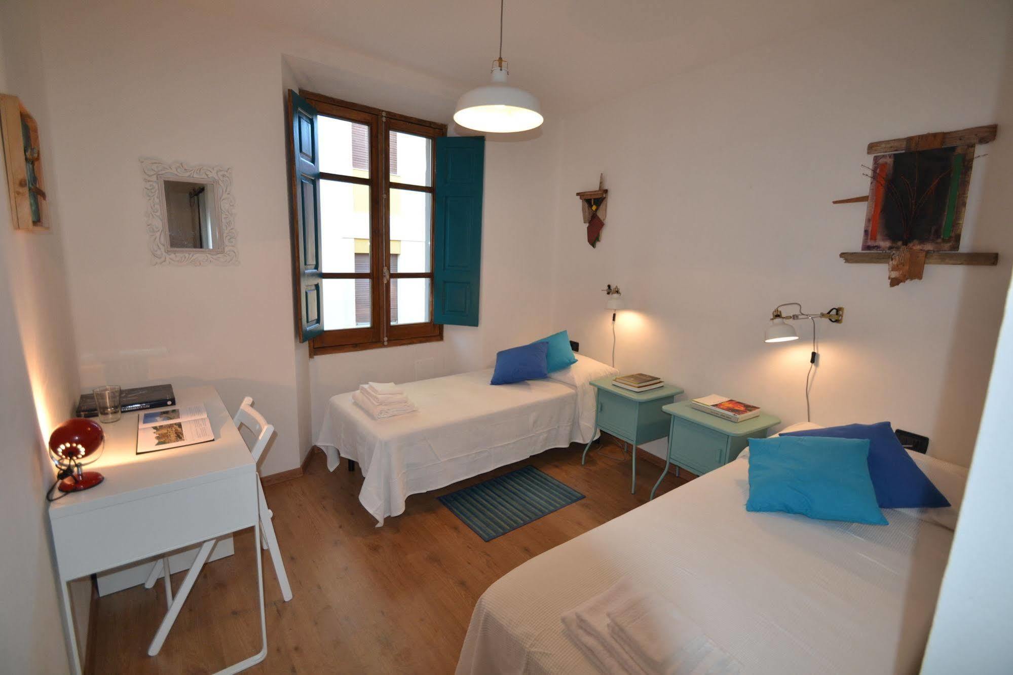Il Bandito Re Hotel Nuoro  Bagian luar foto