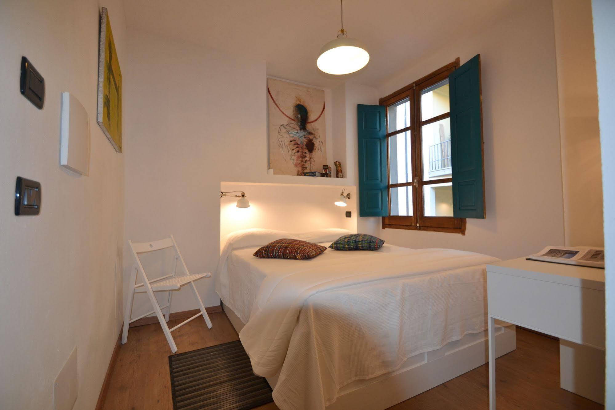Il Bandito Re Hotel Nuoro  Bagian luar foto