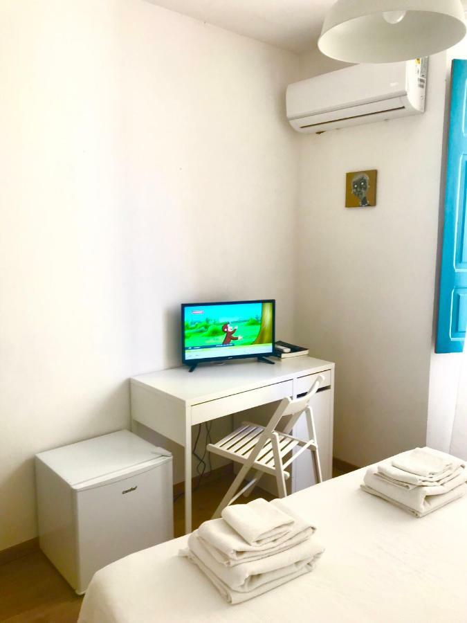 Il Bandito Re Hotel Nuoro  Bagian luar foto
