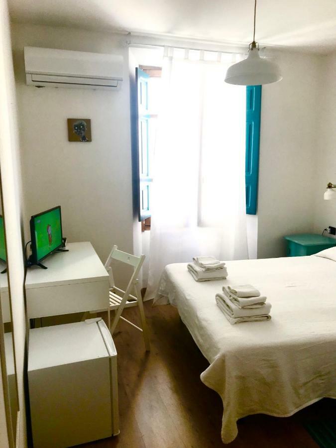 Il Bandito Re Hotel Nuoro  Bagian luar foto